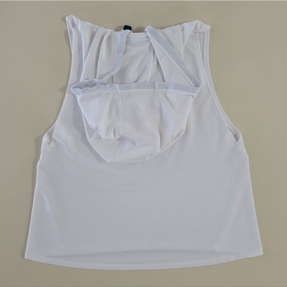 Under Armour Women's White Sleeveless Hooded Pullover Top - Picture 13 of 14